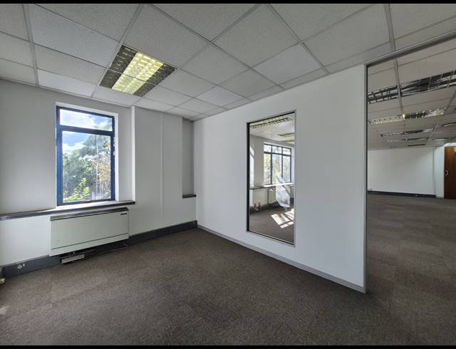 211M² OFFICE TO LET IN ROSEBANK